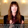 Pidato Anne Hathaway di B20 Bali, Tekankan Kesetaraan Gender