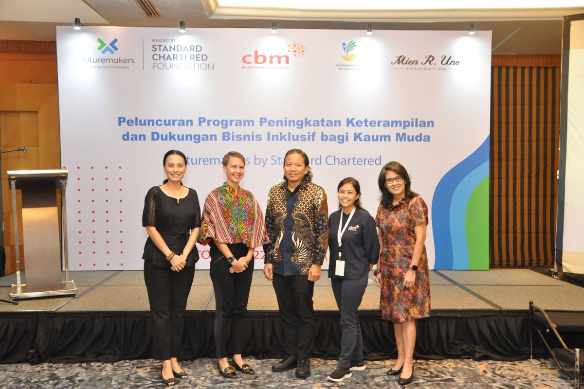 Standard Chartered bersama CBM Global dan Mien R. Uno Foundation (MRUF) meluncurkan program sosial Futuremakers 2022.