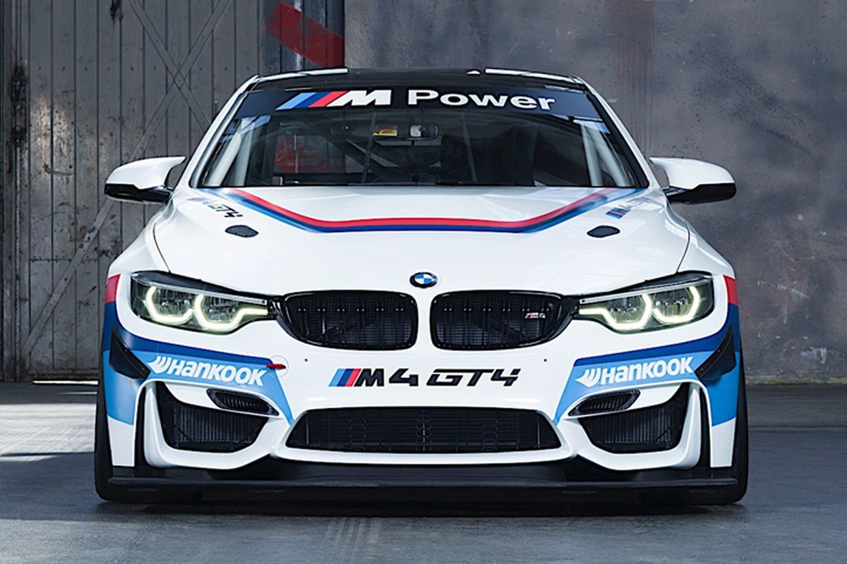 BMW M4 GT4 versi balap kini dijual umum oleh BMW.