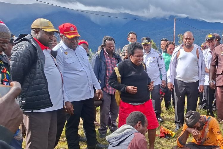 Bupati Intan Jaya Kutuk Keras Tewasnya Okto Tigau, Desak Evaluasi Satuan Nonorganik