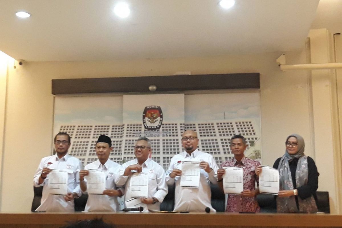 Konferensi pers di kantor KPU, Menteng, Jakarta Pusat.