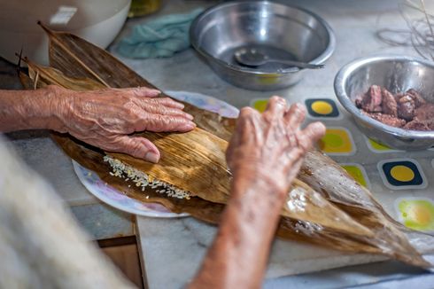 Cara Bungkus Bacang Pakai Daun Bambu, Bentuk Limas Segitiga