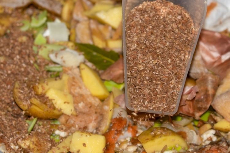 Ilustrasi pupuk bokashi, membuat pupuk bokashi. 