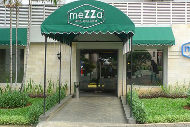 Mezza Resto Bar and Lounge di dalam Hotel Aston Rasuna Jakarta.