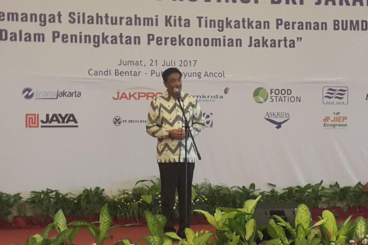 Gubernur DKI Jakarta Djarot Saiful Hidayat dalam acara halalbihalal Badan Usaha Milik Daerah (BUMD) Provinsi DKI Jakarta di Candi Bentar, Putri Duyung Ancol, Jakarta Utara, Jumat (21/7/2017).