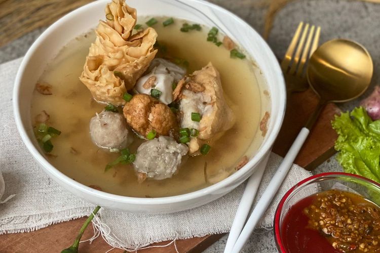 Semangkuk bakso malang di Bakso President Malang.