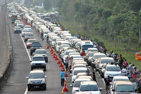 Jalur Puncak Macet, Mulai dari Gerbang Tol Ciawi