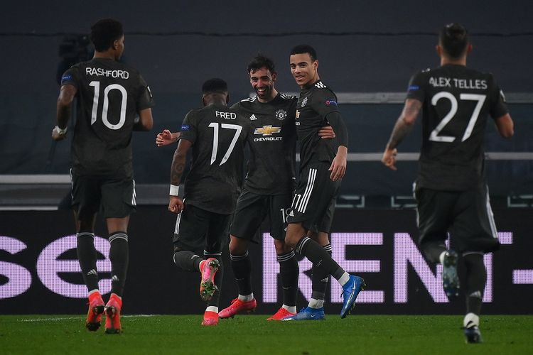 Skuad Manchester United saat merayakan salah satu gol ke gawang Real Sociedad pada leg pertama 32 besar Liga Europa yang berlangsung di Juventus Stadium, Jumat (19/2/2021) dini hari WIB.