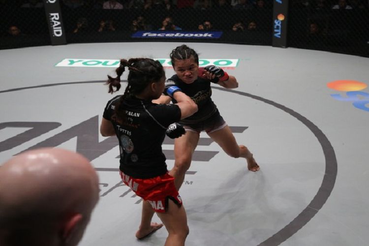 Petarung wanita ONE Championship asal Indonesia, Priscilla Hertati Lumban Gaol.