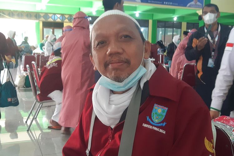 Tarwan (49), seorang jemaah haji asal Sokanegara RT 002, RW 001, Kecamatan Kecobong, Kabupaten Purbalingga, Jawa Tengah di Asrama Haji Donohudan Boyolali, Jawa Tengah, Minggu (14/8/2022).