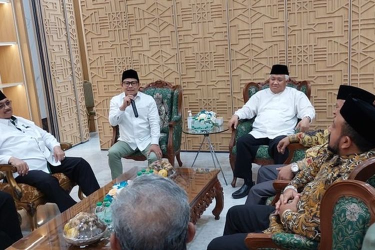 Bacawapres Koalisi Perubahan Muhaimin Iskandar dan mantan Ketua Umum PP Muhammadiyah Din Syamsuddin di kantor DPP PKB, Senen, Jakarta, Jumat (3/11/2023). 