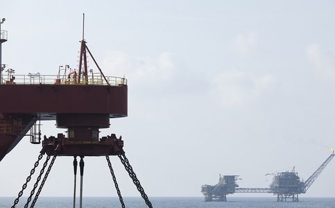 Indonesia Must Be Ready for Risk to Boost Oil to 1 Million BPD