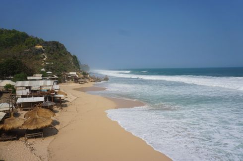 Pantai Watu Lawang: Daya Tarik, Keindahan, Fasilitas, dan Rute