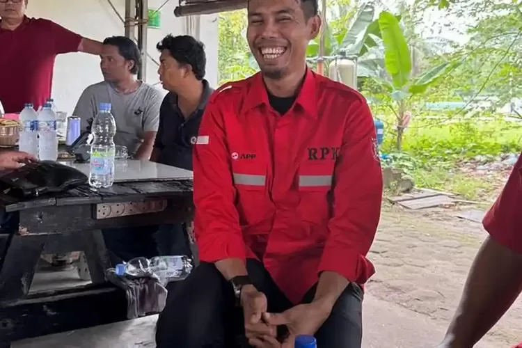 Dari Mimpi Naik Helikopter hingga Nyaris Terbakar, Kisah Pemadam Karhutla di Riau