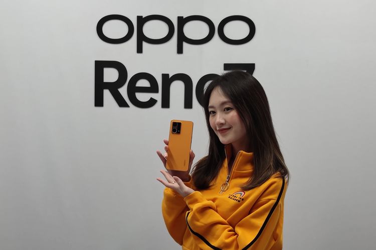 Oppo Reno 7 varian 4G meluncur di Indonesia, Kamis (24/3/2022).