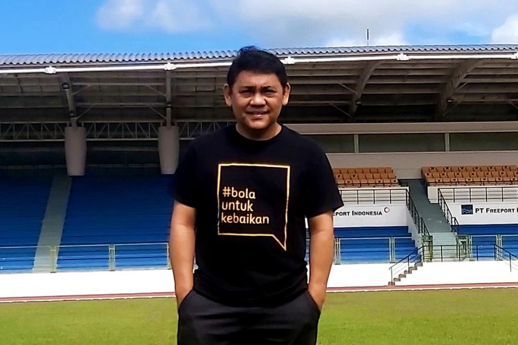 Pengamat sepak bola Tanah Air dan mantan Pemimpin Redaksi Tabloid BOLA serta BolaSport.com, Weshley Hutagalung.