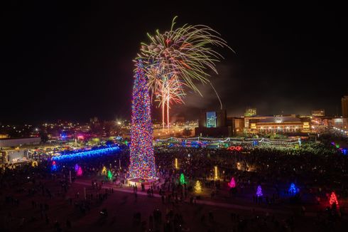 Oklahoma Punya Pohon Natal Tertinggi di AS