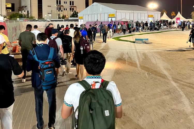 Ratusan jurnalis hadir di latihan Argentina yang digelar di Qatar University Sport Complex pada Kamis (12/9/2022) malam