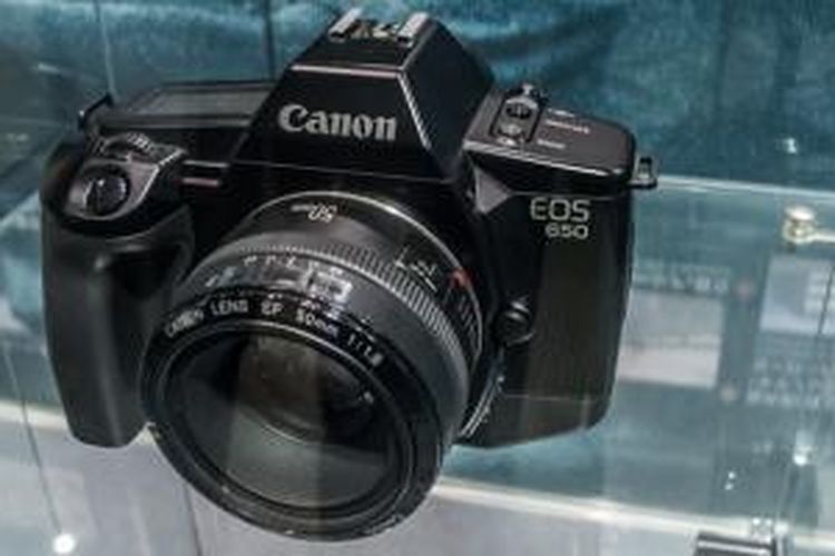 EOS 650, DSLR pertama dengan autofokus dari Canon