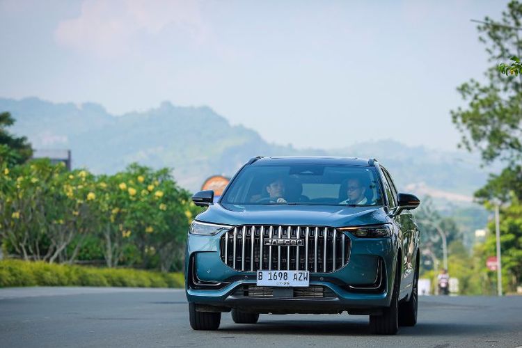 Bakal mengaspal di Tanah Air, ketangguhan Jaecoo J8 tak sekadar penampilan. Desain gagah hasil rancangan Chris Rhoades membawa aura mewah khas SUV premium, sementara kemampuan off-road monster-nya siap menaklukkan medan ekstrem di segala kondisi. 