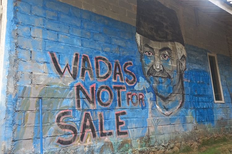 Salah satu murah yang ada du Desa Wadas tertulis Wadas Not For Sale atau Wadas tidak dijual masih banyak ditemukan. 