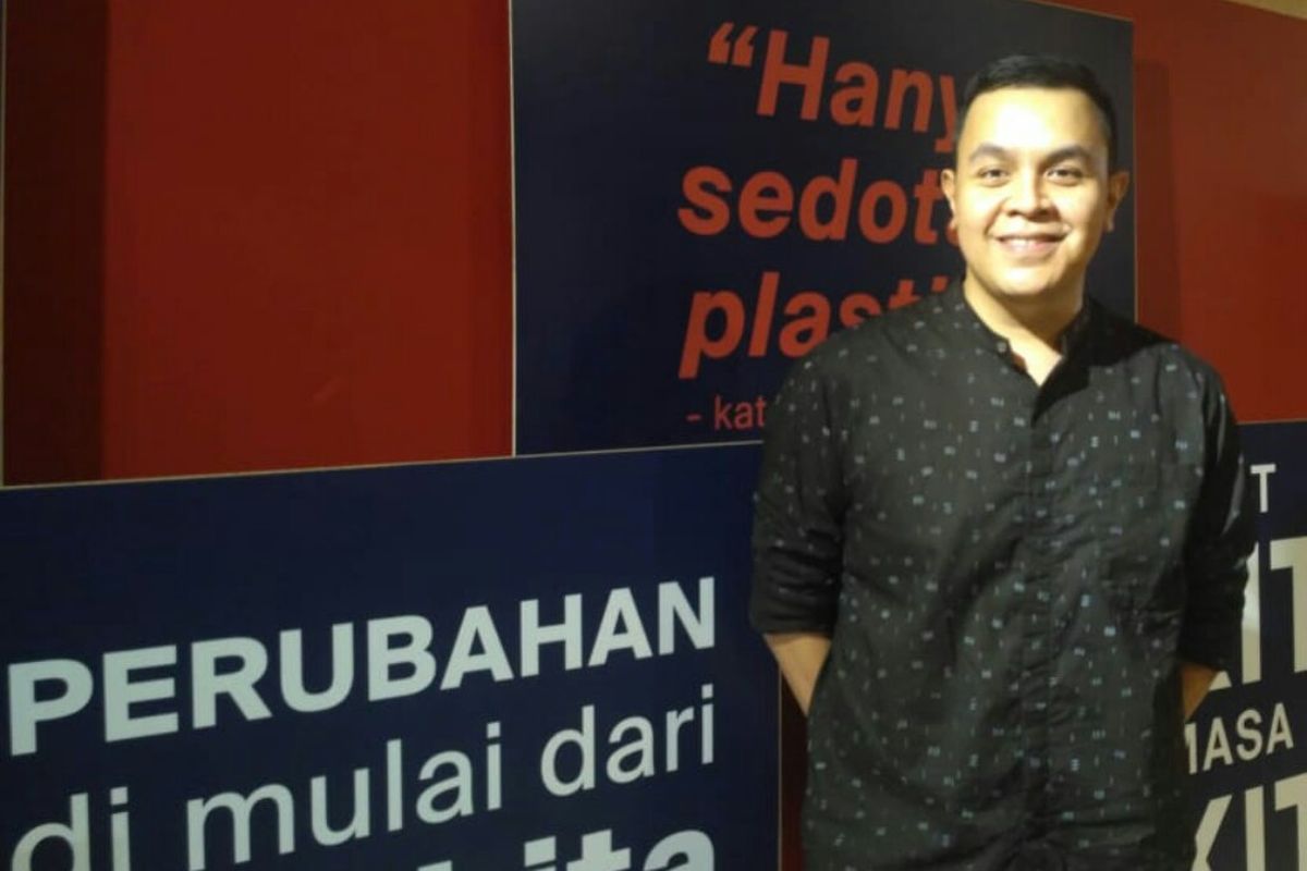 Penyanyi solo Tulus saat ditemui dalam pembukaan pameran Laut Kita di Plaza Indonesia, Jakarta Pusat, Senin (22/4/2019).