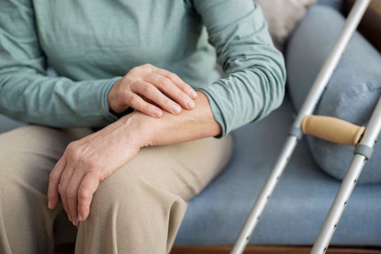 Parkinson Bukan Gangguan Jiwa, Melainkan Kerusakan Saraf, Ini Penjelasan Dokter