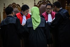 Mengapa Hakim Lanjutkan Pembacaan Surat Dakwaan Novanto?