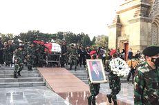 Hadiri Pemakaman Tjahjo Kumolo, Surya Paloh Mengaku Kehilangan Sosok Adik