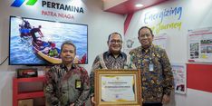 Dorong Kelestarian Ekosistem Laut, Pertamina Patra Niaga Raih Penghargaan Kepatuhan KKPRL dari Kementerian KP 