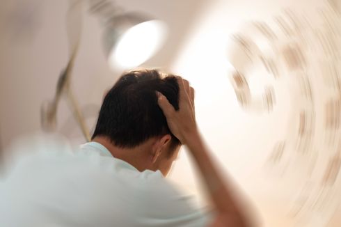3 Cara Membedakan Gejala Sakit Kepala Biasa dan akibat Covid-19 Omicron