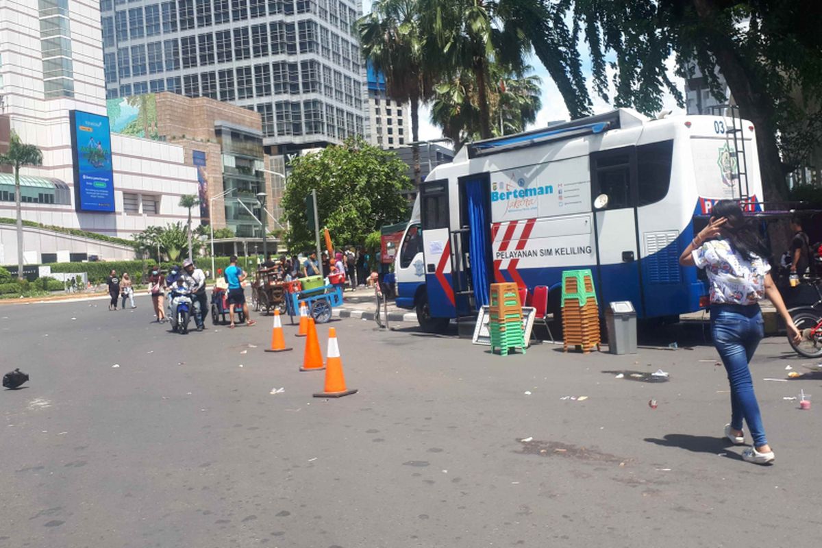 Mobil samsat keliling di kawasan car free day pada Minggu (30/12/2018) hanya beroperasi hingga pukul 11.00 WIB. 