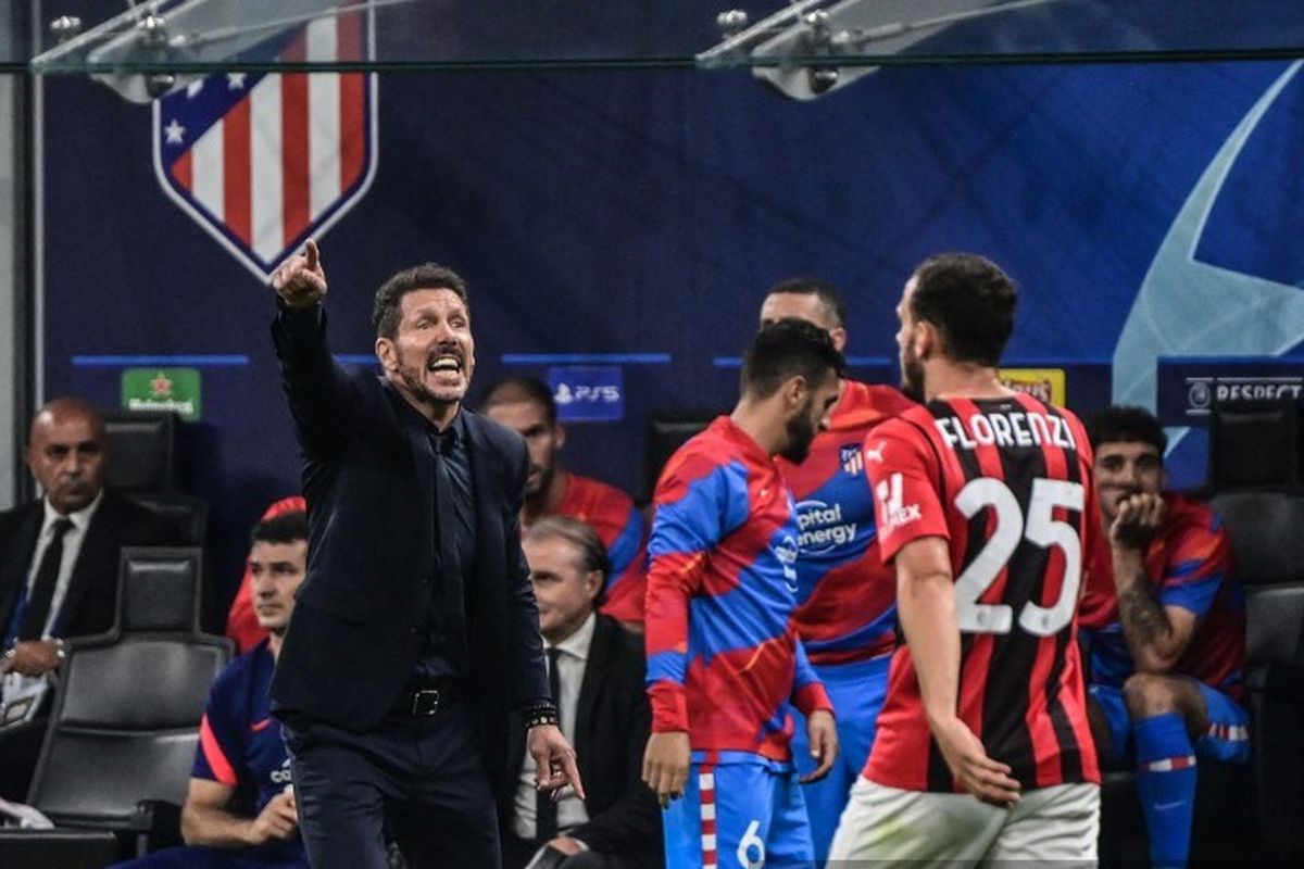 Pelatih Atletico Madrid Diego Simeone melayangkan pujian kepada AC Milan seusai pertemuan kedua tim pada laga Grup B Liga Champions, Rabu (29/9/2021) dini hari WIB.