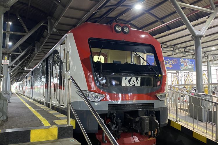 Jadwal keberangkatan Kereta Rel Listrik (KRL) Solo-Jogja hari ini dari Stasiun Solo Balapan dan Purwosari dengan tujuan Stasiun Yogyakarta.