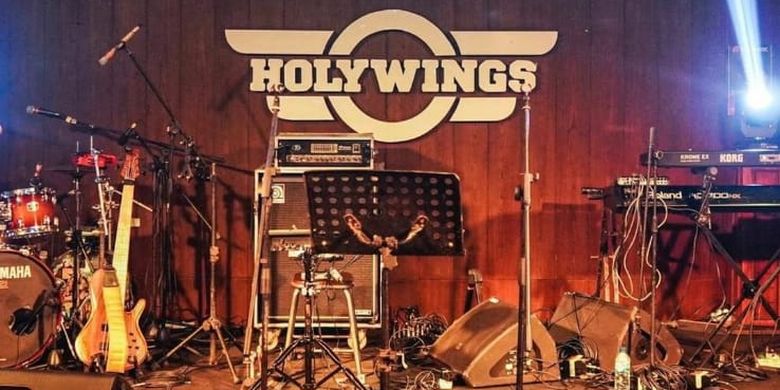 Ilustrasi kafe Holywings