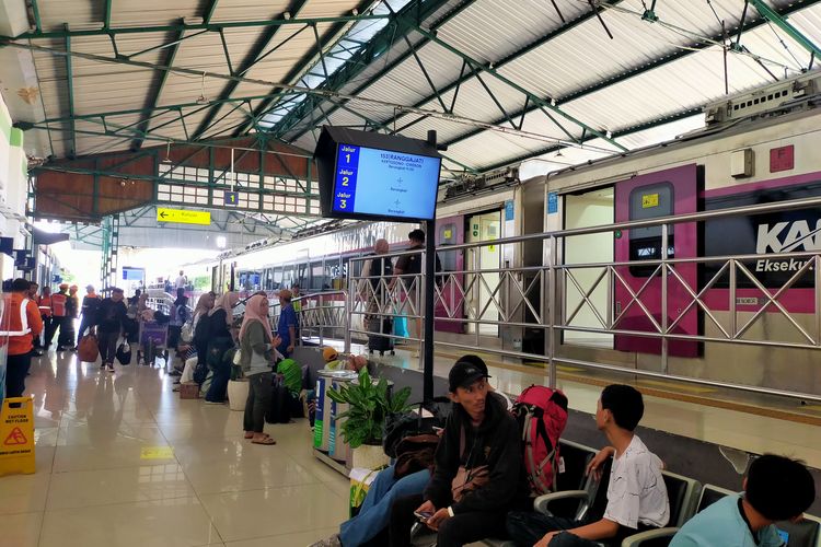 Dampak KA Bangunkarta Anjlok di Bumiayu, 8 Kereta Terlambat Tiba di Madiun
