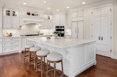 5 Cara Menata Kitchen Island agar Rapi dan Fungsional