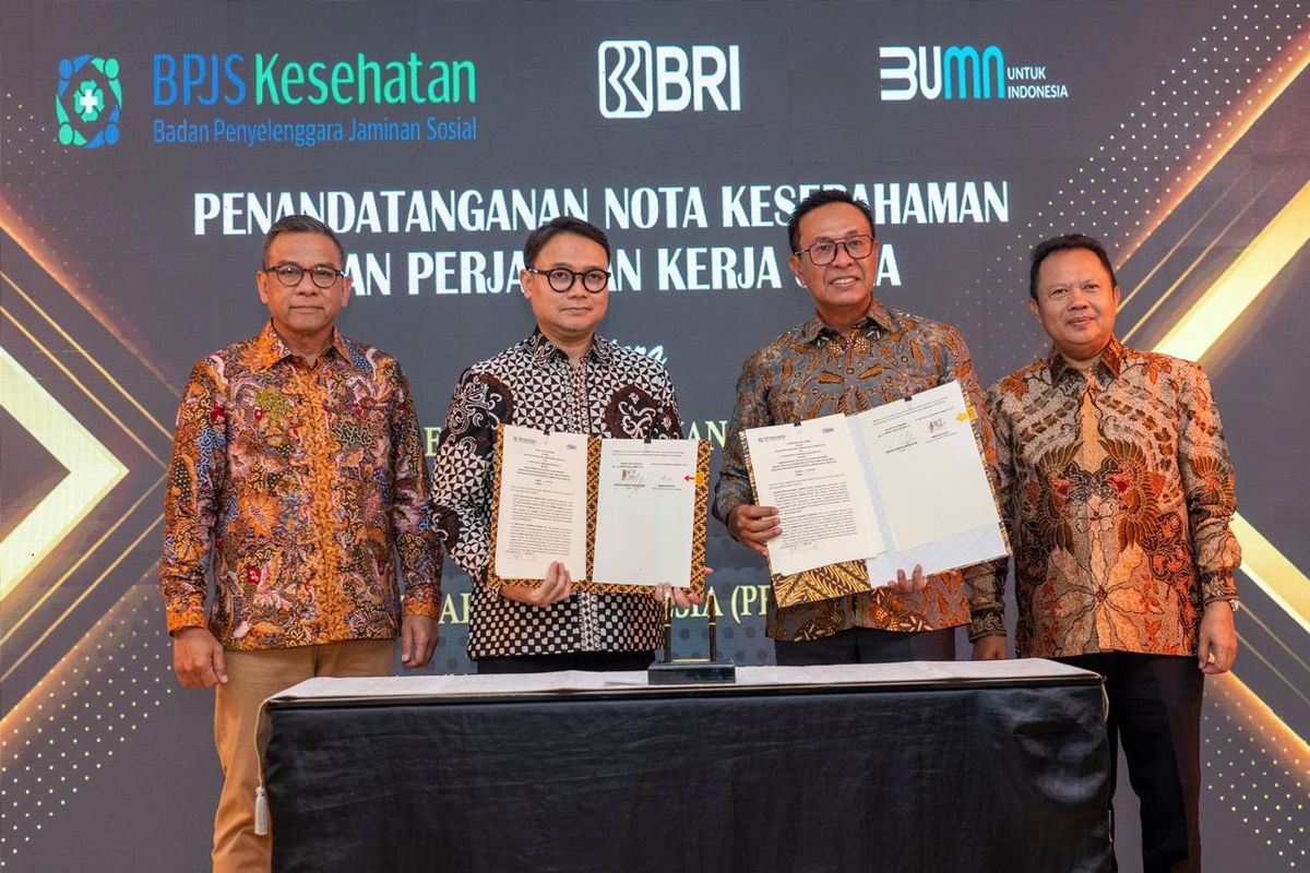 Penandatanganan Nota Kesepahaman yang dihadiri Direktur Bisnis Wholesale & Kelembagaan BRI Agus Noorsanto, Direktur Commercial, Small & Medium Business BRI Amam Sukriyanto, Direktur Kepatuhan & Hubungan Antar Lembaga BPJS Kesehatan Mundiharno, serta Direktur Keuangan & Investasi BPJS Kesehatan Arief Witjaksono Juwono Putro.