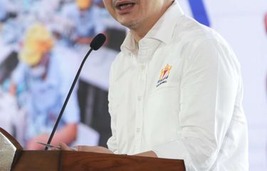 Ketua Umum Kadin Indonesia, Arsjad Rasjid memberi sambutan saat peluncuran platform pelatihan digital untuk tenaga kerja bernama ''Kadin for Naker'' di  Jakarta, Minggu (30/4/2023). Kadin for Naker diharapkan dapat meningkatkan keterampilan dari para tenaga kerja sesuai dengan kebutuhan industri saat ini.