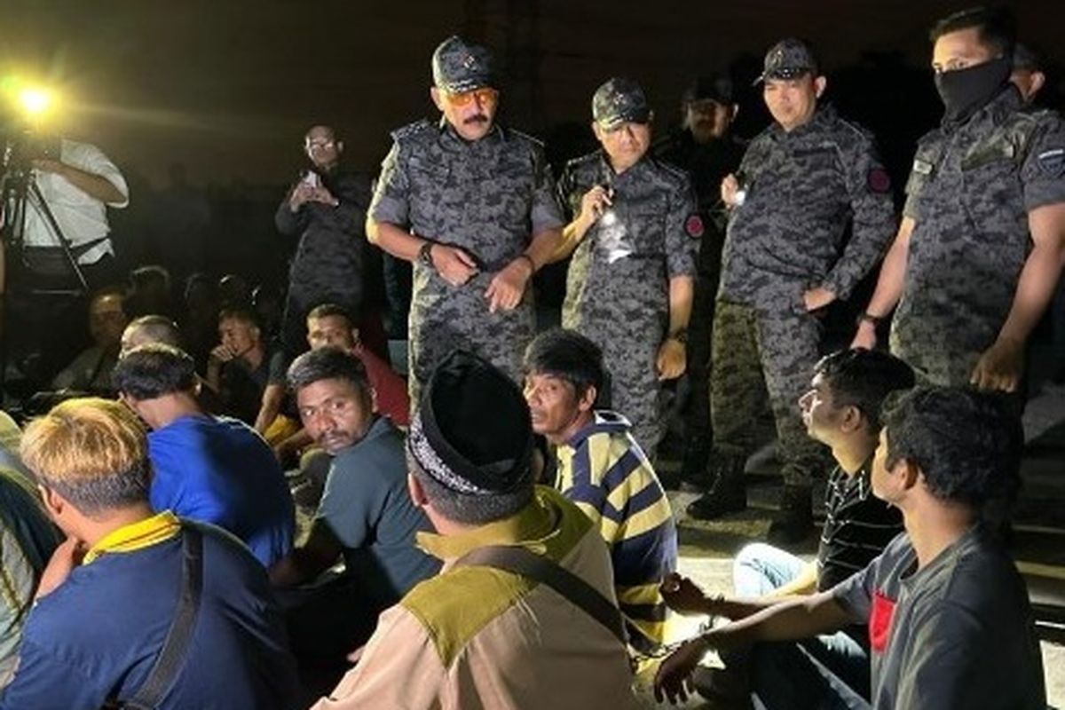 Direktur Jenderal Departemen Imigrasi Malaysia, Datuk Ruslin Jusoh, mengatakan pada Kamis (8/6/2023), bahwa pihaknya telah menemukan permukiman atau perkampungan ilegal warga Indonesia dan warga Bangladesh Pulau Meranti, Puchong.