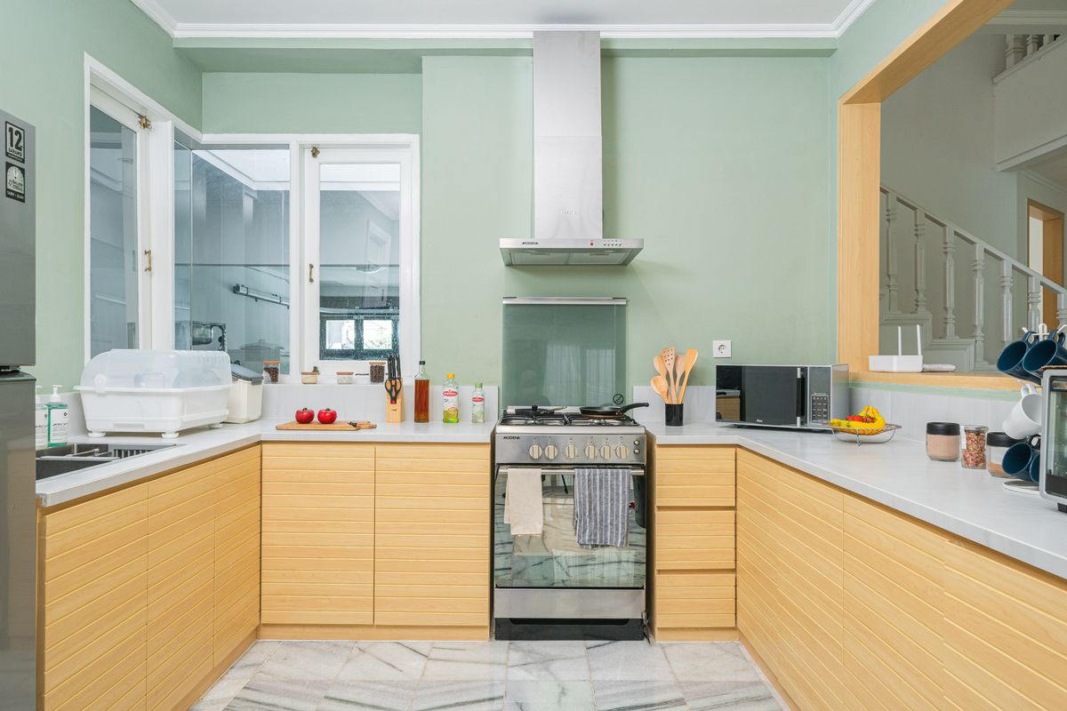 Desain dapur dari Fabelio Projects.