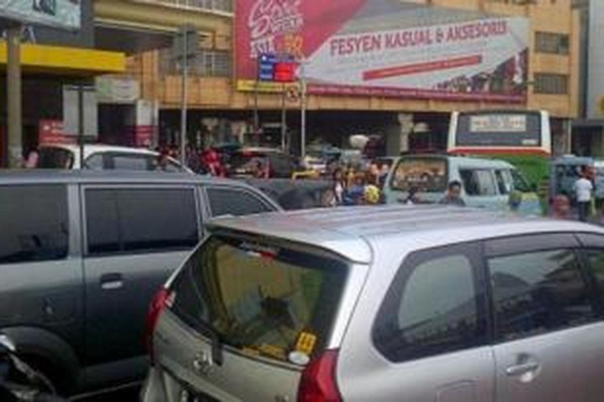 Kemacetan di kawasan Tanah Abang.