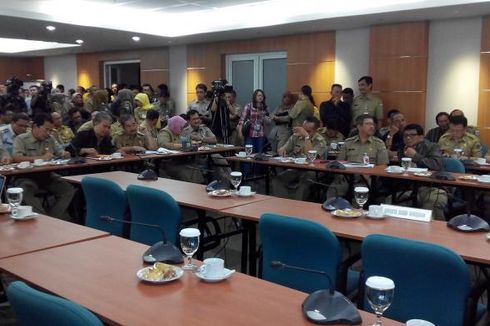 Pimpinan dan Anggota DPRD Terlambat Hadiri Rapat Evaluasi RAPBD 2015