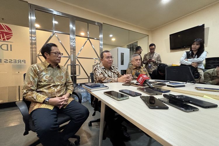 Direksi BEI saat ditemui wartawan di gedung BEI, Jakarta, Rabu (28/1/2026)