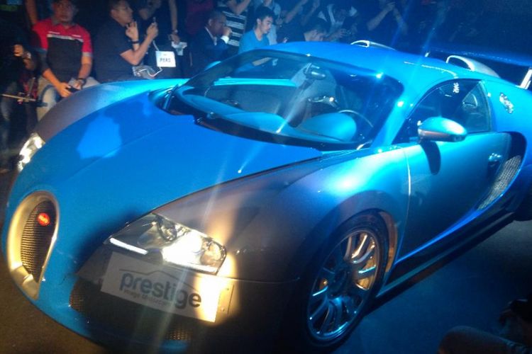 Bugatti Veyron dipajang di showroom Prestige Image