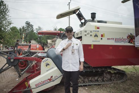 Lewat Program Taxi Alsintan, Kementan Hibahkan Peralatan Pertanian Modern untuk Petani Banyuasin