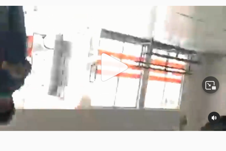 video viral petugas kantor pos adu mulut dengan jurnalis