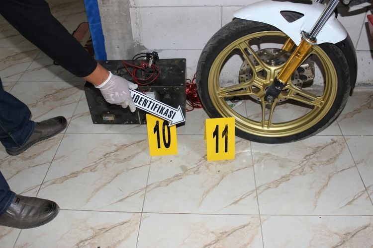 Fakta Baru Dugaan Teror Anak Aktivis di Pati: Ternyata Ukuran Gotri Lebih Besar dari Lubang Kaca