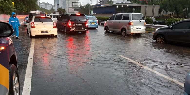 Banjir Cek Daftar Gerbang Tol Yang Ditutup