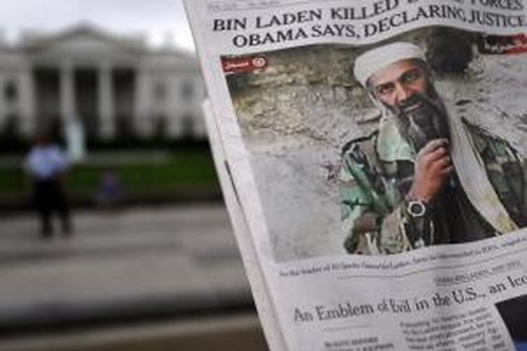 Sebuah berita tentang tewasnya Osama bin Laden menghiasi halaman depan sebuah surat kabar di Amerika Serikat, tak lama setelah pasukan elite Navy Seals menggerebek persembunyian Bin Laden di Abottabad, Pakistan.